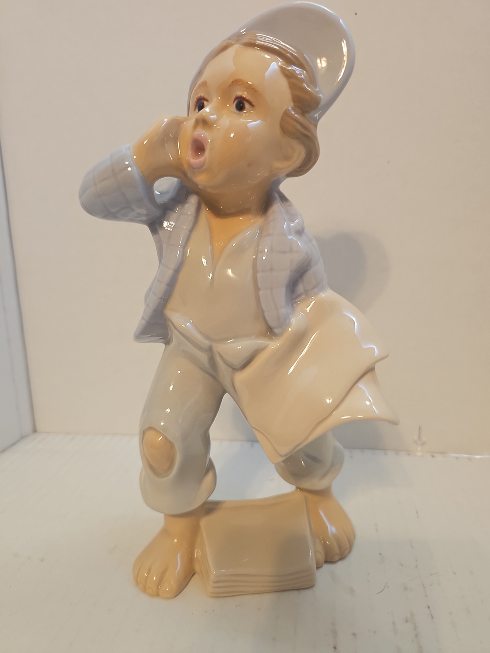 Vintage Newspaper Boy Statue Porcelain Figurine 9 Inch Children Large Depression